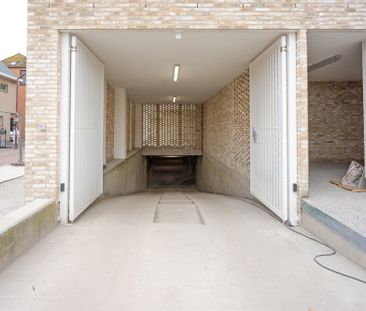 Prachtig nieuwbouw app met 2 slpk, terras en autostaanplaats - Photo 3