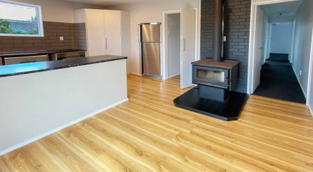 Modern, Easy-Care Living - Photo 5