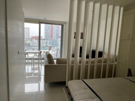 Studio Flat, Pan Peninsula Square, E14 - Photo 3