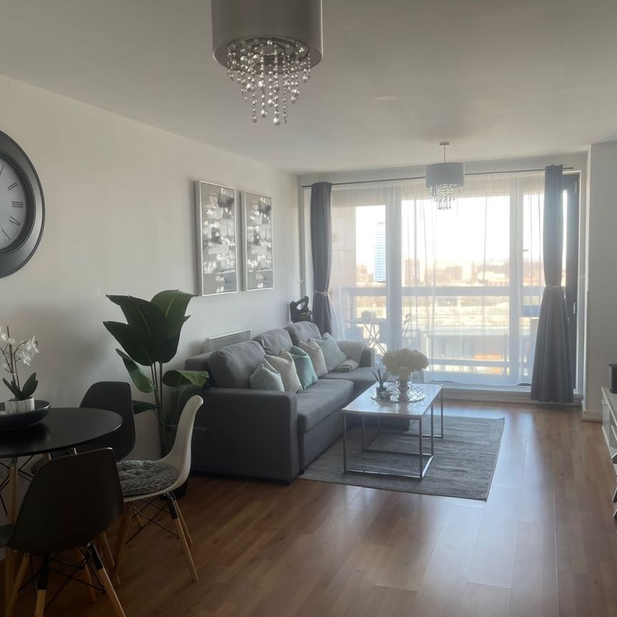 2 Bed Flat, The Sphere, E16 - Photo 1