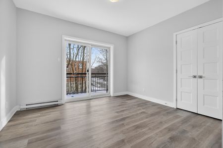 5351 Av. Victoria Montréal (Côte-des-Neiges, QC H3W - Photo 4