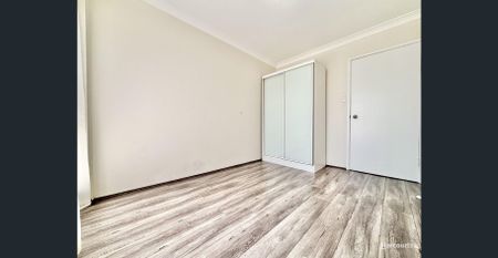 Convenient Two-Bedroom Apartment... - Photo 4