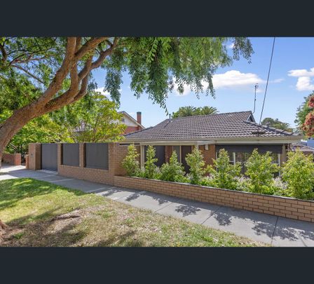 13A Somerville St, Flora Hill, Vic 3550 - Photo 1