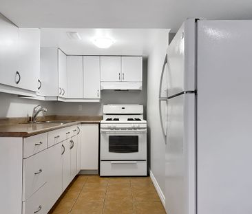 For Lease - 66 Walter Avenue Unit# Lower, Newmarket, Ontario - Photo 6