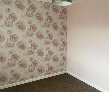 2 bedroom townhouse to rent - Photo 2