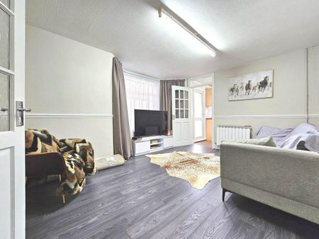 3 bedroom terraced house to rent - Photo 4