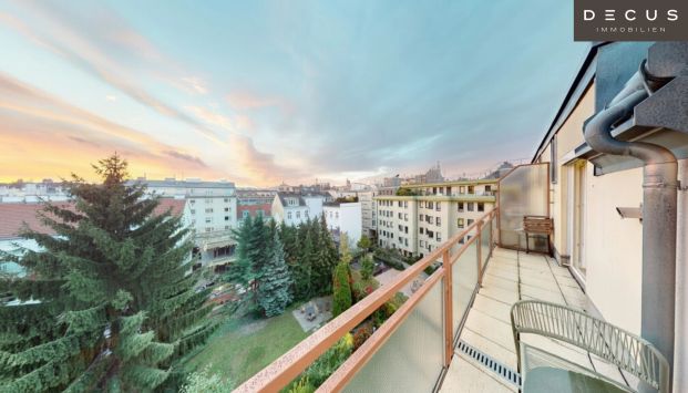 CHARMANTE DG-WOHNUNG MIT TERRASSE | SAUNA & GARAGE | WESTSEITIGE INNENHOFLAGE - Photo 1