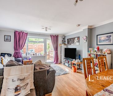 3 bedroom house to rent Sycamore Drive, East Grinstead, RH19 - Photo 6