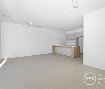 Olivine Where Life Finds Its Balance - Photo 3