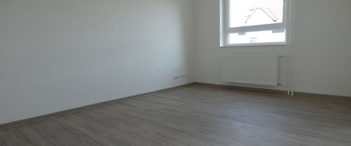 *** Wir modernisieren für Sie! Charmante EG-Wohnung mit Duschbad! *** - Foto 1