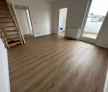 Wohnen über zwei Etagen- 5. OG = DG - Süd-Balkon- Lift + Extra Arbe... - Foto 3