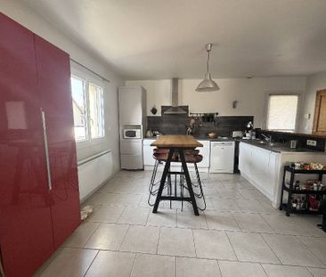 Location Maison 4 pièces 94m² - Photo 4