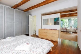 Center-Popolo: Modern, renovated 1 Bedroom, bath, kitchen. Parquet floors, bright, silent, located in beautiful villa near center, park, transport. Ref 847