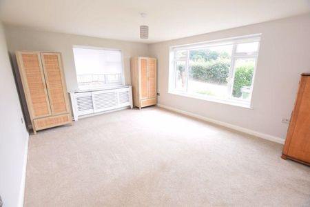 3 bedroom detached bungalow to rent - Photo 4