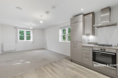 Dragoon Road, Colchester - Photo 2
