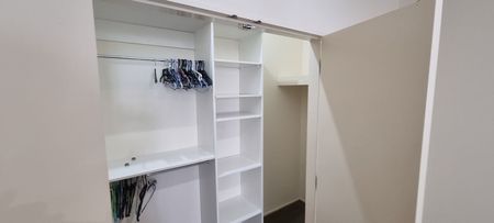 Large 2 bedroom apartment - Photo 4