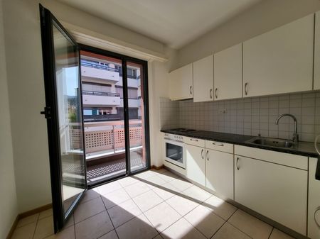 4.5 rooms +2 acc in Central area - Photo 3