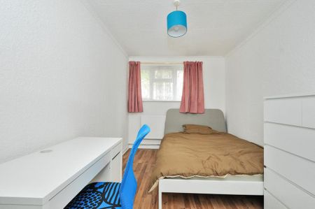 5 bedroom apartment to rent - Photo 4