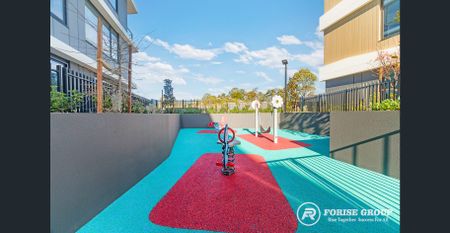 Specious 2 Bed & Study (extra room) - Photo 3