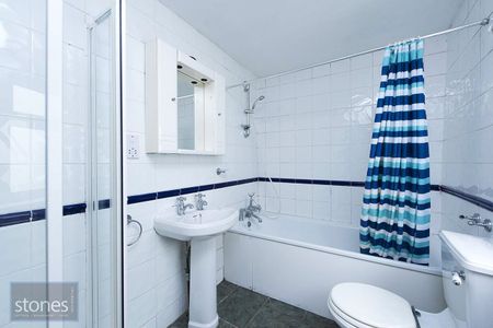 West Cottages, West Hampstead, London - Photo 2