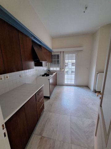 Διαμέρισμα για ενοικίαση Κέντρο (Καρδίτσα) - Φωτογραφία 3