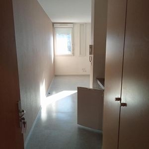 Appartement - T1 - BELLIGNAT - Photo 2