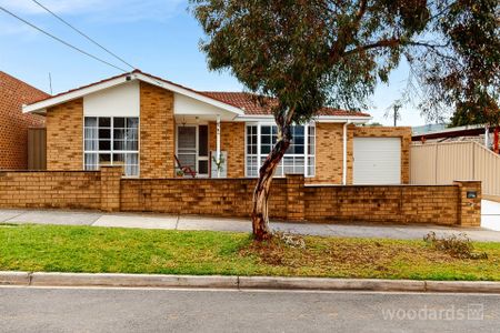 A Niddrie Gem Offering Space and Style - Photo 5