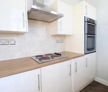 2 bedroom house to rent - Photo 1