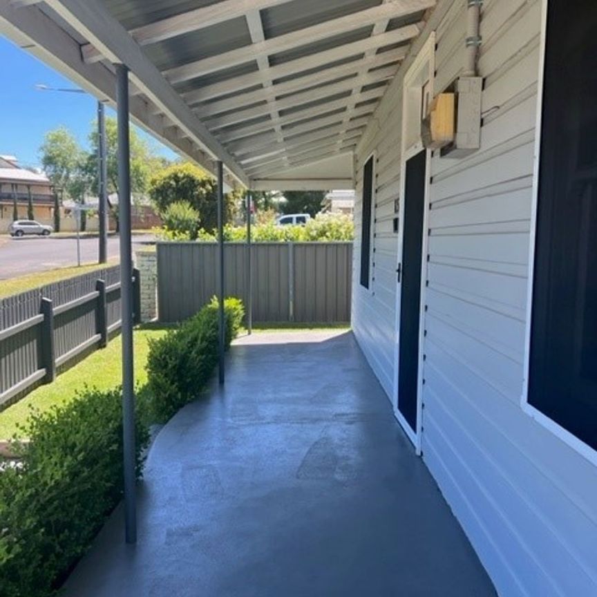 Tamworth Furnished Accommodation - North Tamworth - Photo 1