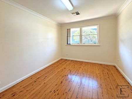 11 Tallgums Avenue, West Pennant Hills NSW 2125 - House For Rent | Domain - Photo 2