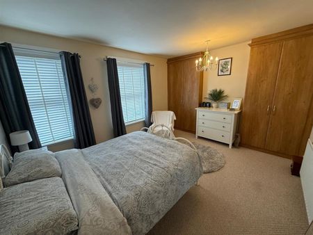 3 bedroom House To Let - Photo 3