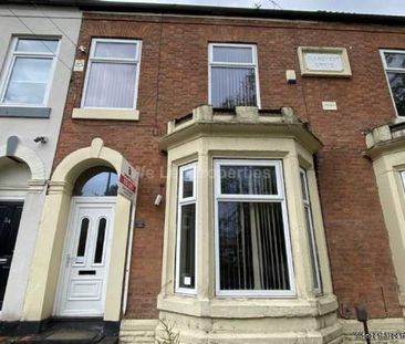 6 bedroom property to rent in Salford - Photo 4