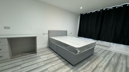 House share to rent - Photo 2