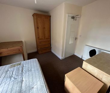 6 bedroom flat to rent - Photo 4