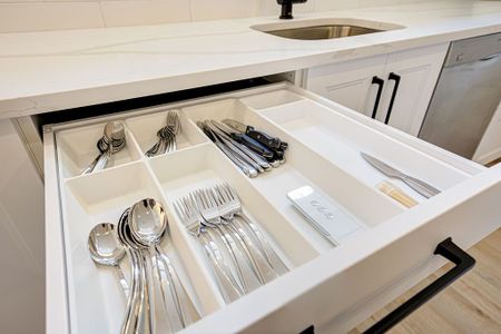 For Lease - 1456 Olga Drive Unit# 1, Burlington, Ontario - Photo 3