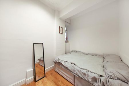 4 bedroom flat to rent - Photo 4