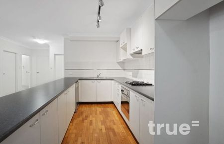LUXIOURS APARTMENT IN TREE-LINED STREET IN IDEAL LOCATION - Photo 3