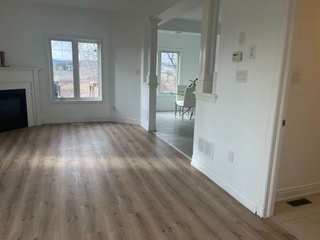 For Lease - 1 HUGHES Street, Collingwood, Ontario - Photo 4