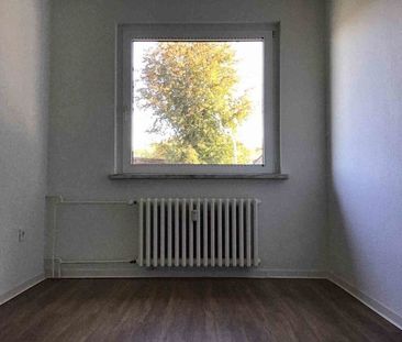 Frisch renovierte 3-Raum-Wohnung mit zeitgemäßem Tageslichtbad! - Photo 1