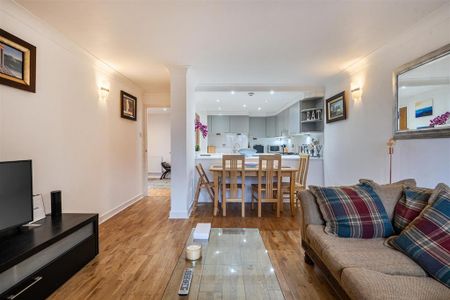 1 bedroom flat to rent - Photo 3