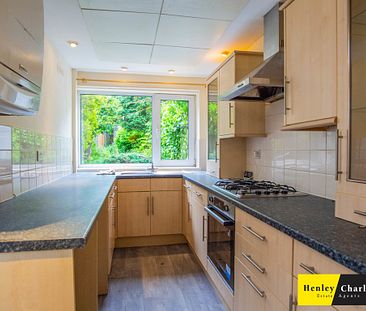 2 Bedroom Mid Terraced House For Rent - Photo 4