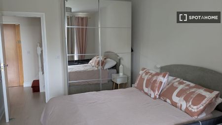 2-bedroom apartment for rent in Bray, Dublin - Photo 2