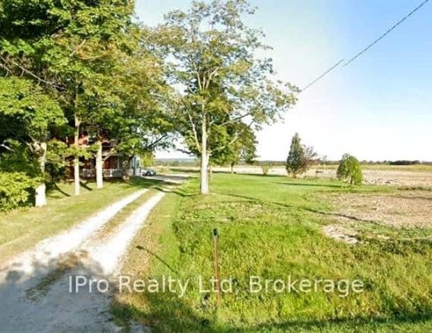 5275 Sideroad 2 - Photo 1