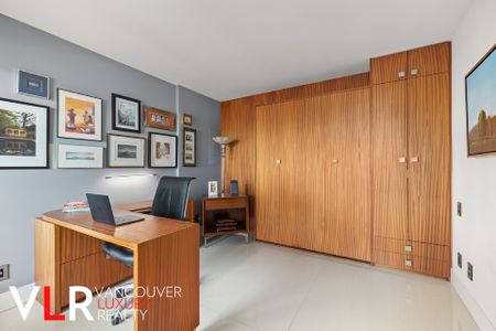 Condo in Vancouver West Side, BC - Photo 5