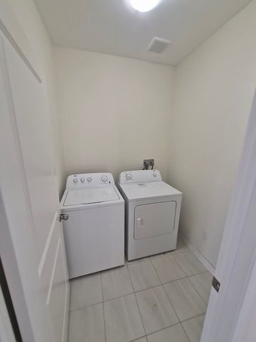 For Lease - 1 Hahn Street Unit# Upper, Whitby, Ontario - Photo 5