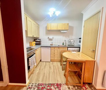 1 bedroom flat to rent - Photo 6