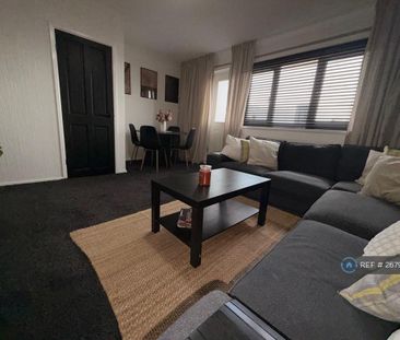 3 bedroom maisonette to rent - Photo 2