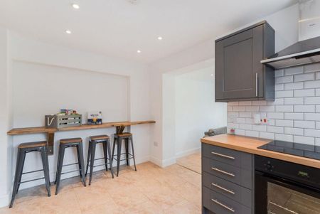 1 bedroom in a house share to rent - Photo 5