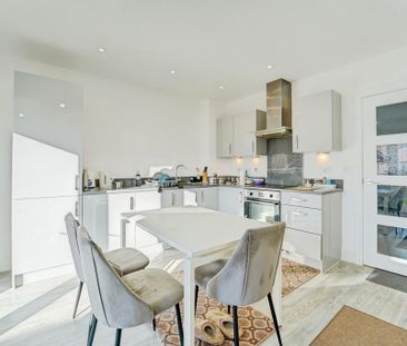 3 bedroom semi-detached house to rent - Photo 1