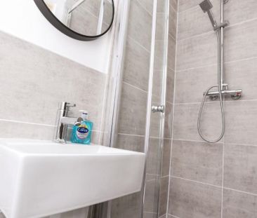 4 bedroom House To Let - Photo 2